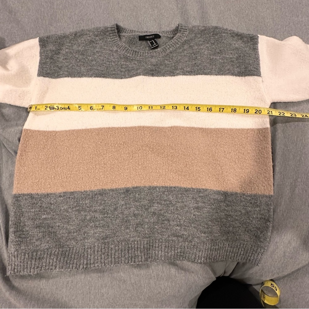 Forever 21 Colorblock Knit Sweater Gray Cream Tan Long Sleeve - Picture 8 of 10